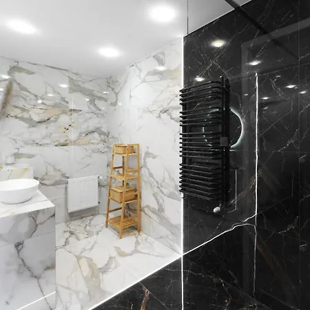 Widokowy Z Balia Jacuzzi I Sauna Na Wylacznosc - Sikorowka - Dobre Miejsce